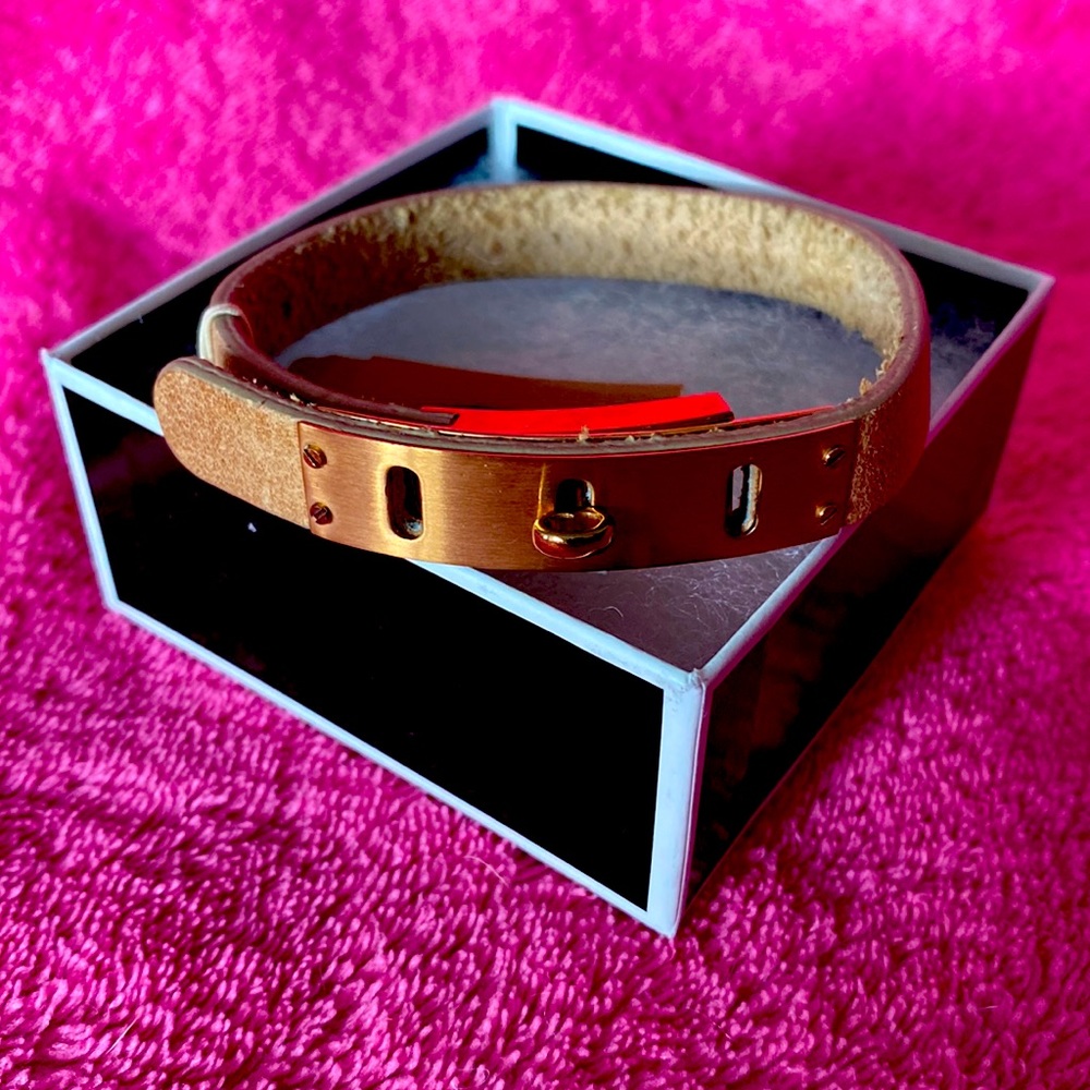 NWT Fossil leather bracelet